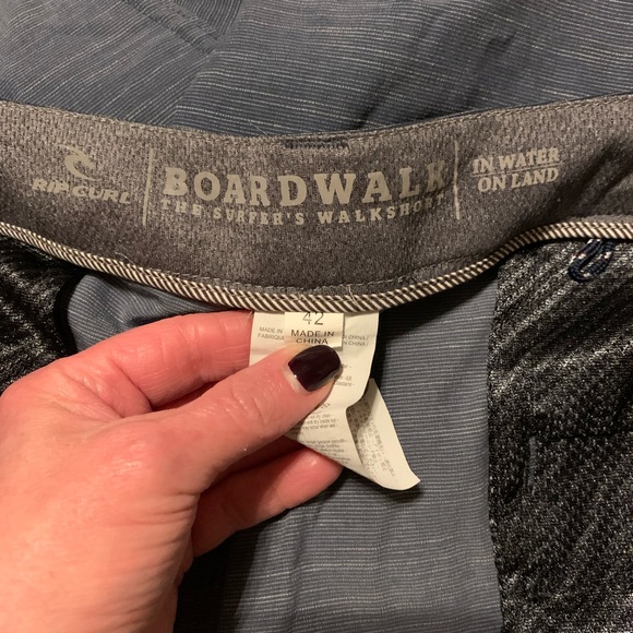 Rip Curl Mens Boardwalk Short, 42” Waist,solid boardwalk made for land and water - Picture 4 of 15